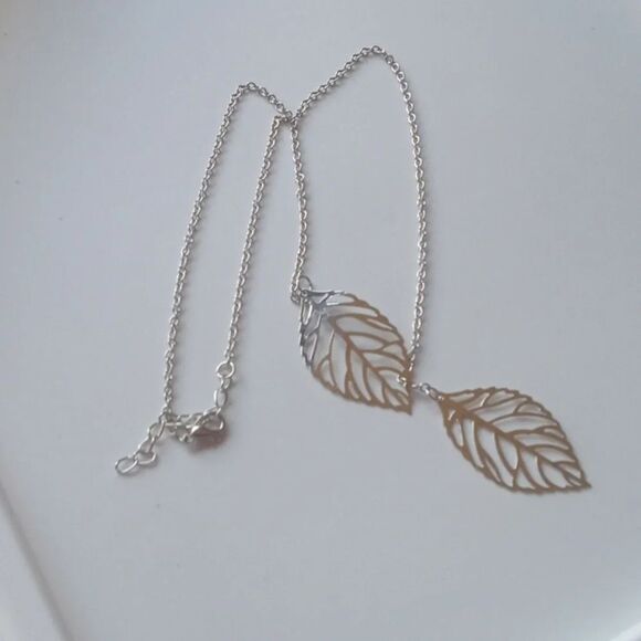 ‎Leaf necklace - Picture 1 of 3